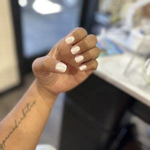 chanel nails spa maui